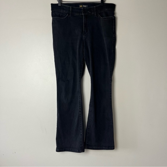 Lee Regular Fit Bootcut Mid Rise Flex Motion Black Jeans - Picture 1 of 10